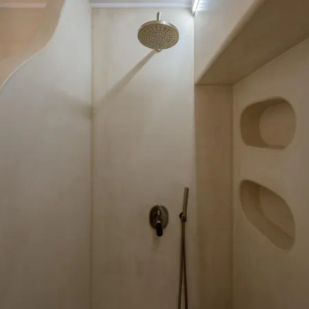 Michalakis Seaside * 阿波罗尼亚