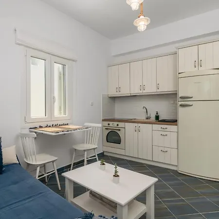 Michalakis Seaside דירה *