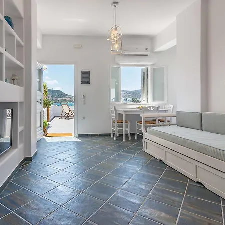 Michalakis Seaside דירה