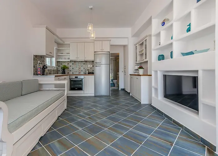 Michalakis Seaside Апартаменты Поллония